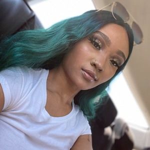 Meet your Posher, Jonelle